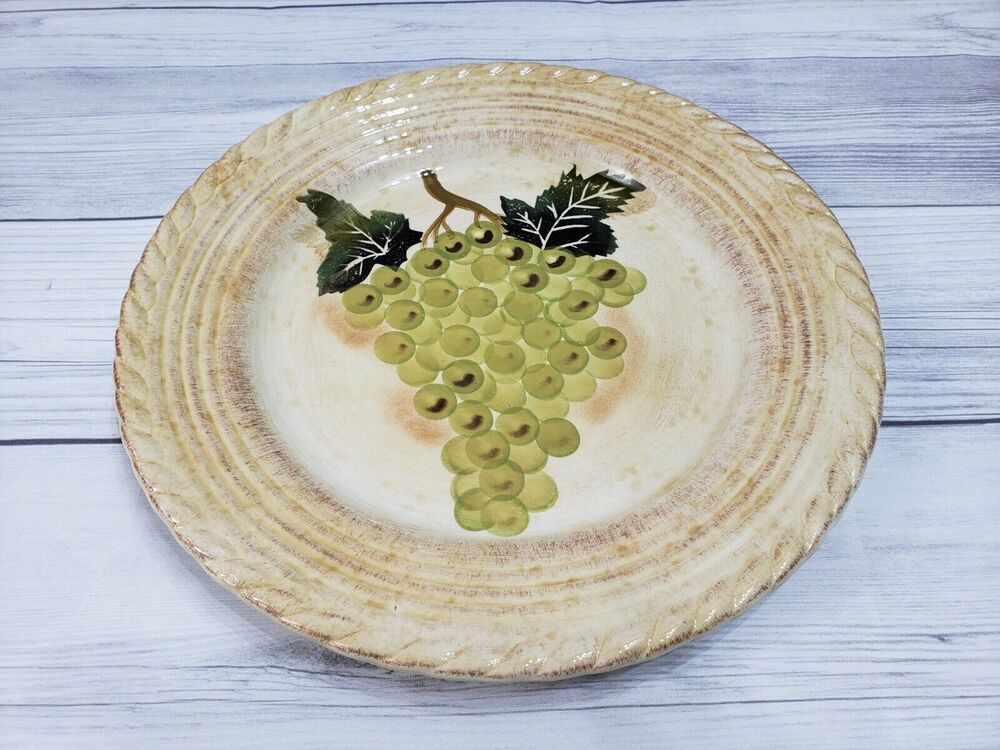 Tabletops Unlimited Vintage Grape Scalloped 11" Dinner Plate Green Grapes